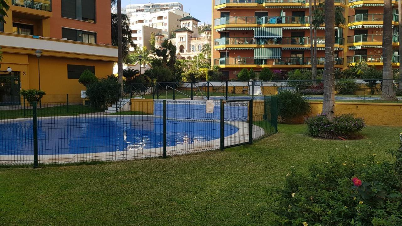 Impresionante Primera Linea De Playa, Bajondillo Beach Torremolinos Kültér fotó