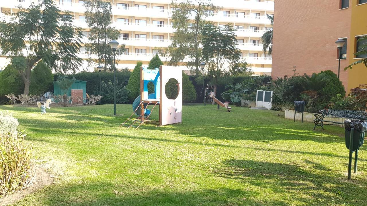 Impresionante Primera Linea De Playa, Bajondillo Beach Torremolinos Kültér fotó