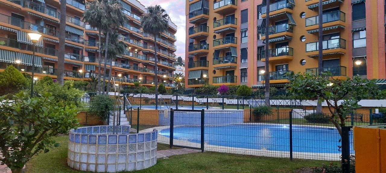 Impresionante Primera Linea De Playa, Bajondillo Beach Torremolinos Kültér fotó